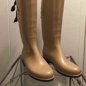 dav lace up rain boots